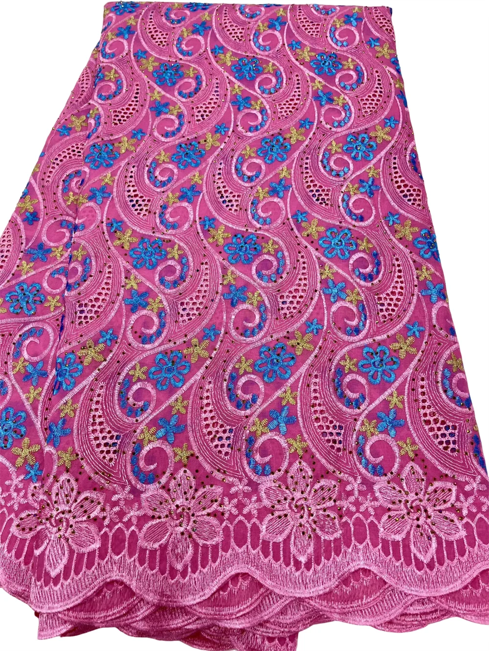 Goedkope Nigeriaanse stof, hoge kwaliteit, 2027, geborduurd, 100% katoen, 5 yards, Afrikaanse Zwitserse voilekant, elegante jurk voor dames.