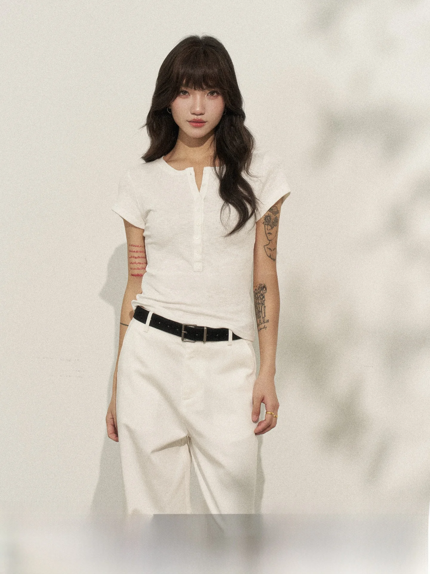 

Korean Style Simple Short Sleeve T-Shirt Women's Button Design Commuter Feel Top Cotton Summer Basic round Neck Tees