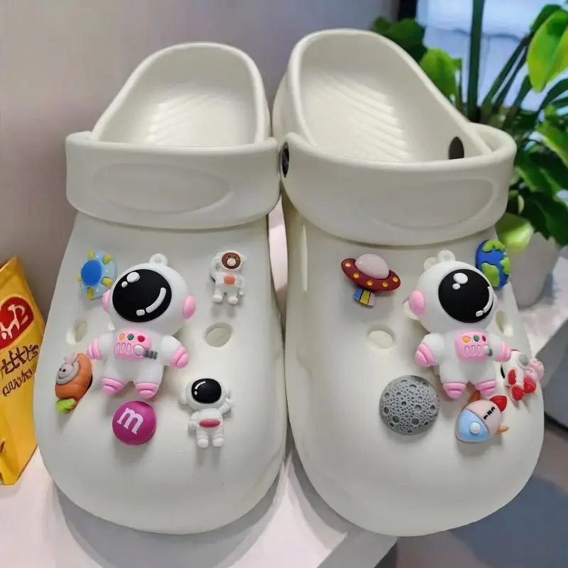 12pcs Hot Sale DIY Hole Shoes Charms Astronaut Accessories Designer Quality Garden Shoe Decoration Girl Gift 2024 New