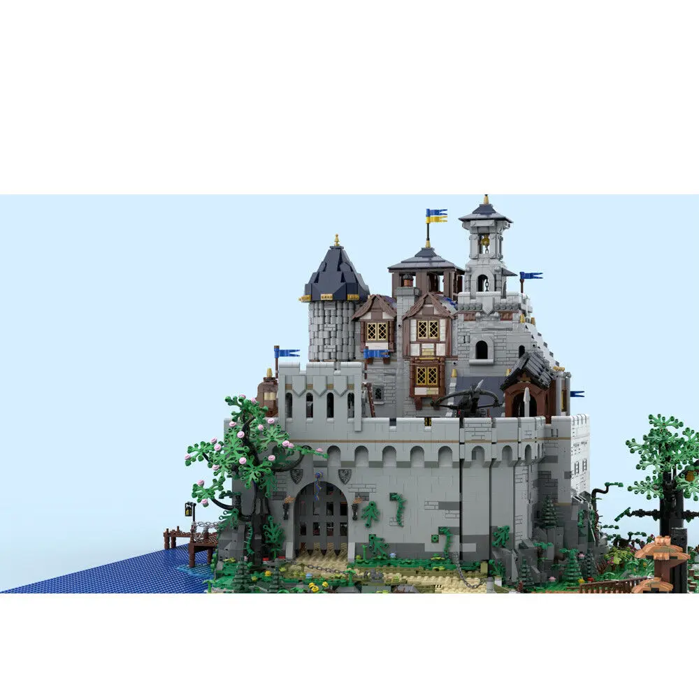 Medieval Royal Castle with Fully Detailed Interior 10653 Pieces MOC Build