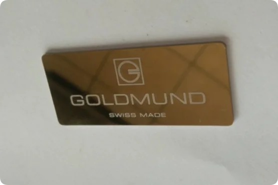 

Именная табличка YY/Goldmund из нержавеющей стали, Золотая глянцевая табличка, шрифты с лазерной гравировкой