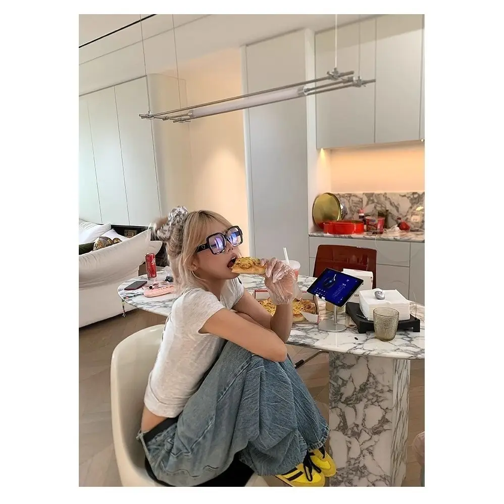 กางเกงทรงสกิมิทาร์ผู้หญิง คุณภาพสูง ผ้ากำมะหยี่ ทรงโอเวอร์ไซส์ สไตล์คาร์โก้ สำหรับใส่เที่ยวข้างนอก ทรงขากว้าง ลายปะติดปะต่อ ลายสก็อต สไตล์คนเมือง แนวอาร์ต ใส่ได้ทุกวัน