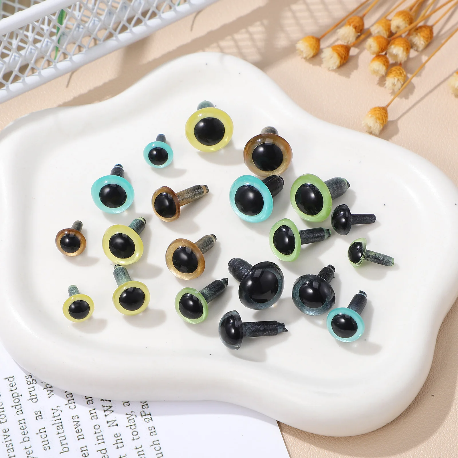 

40 Pcs Iridescent Cat Eye Beads Unique Effect Eyes for DIY Crafts Stuffed Animals Safety Plastic Crochet Eyeballs