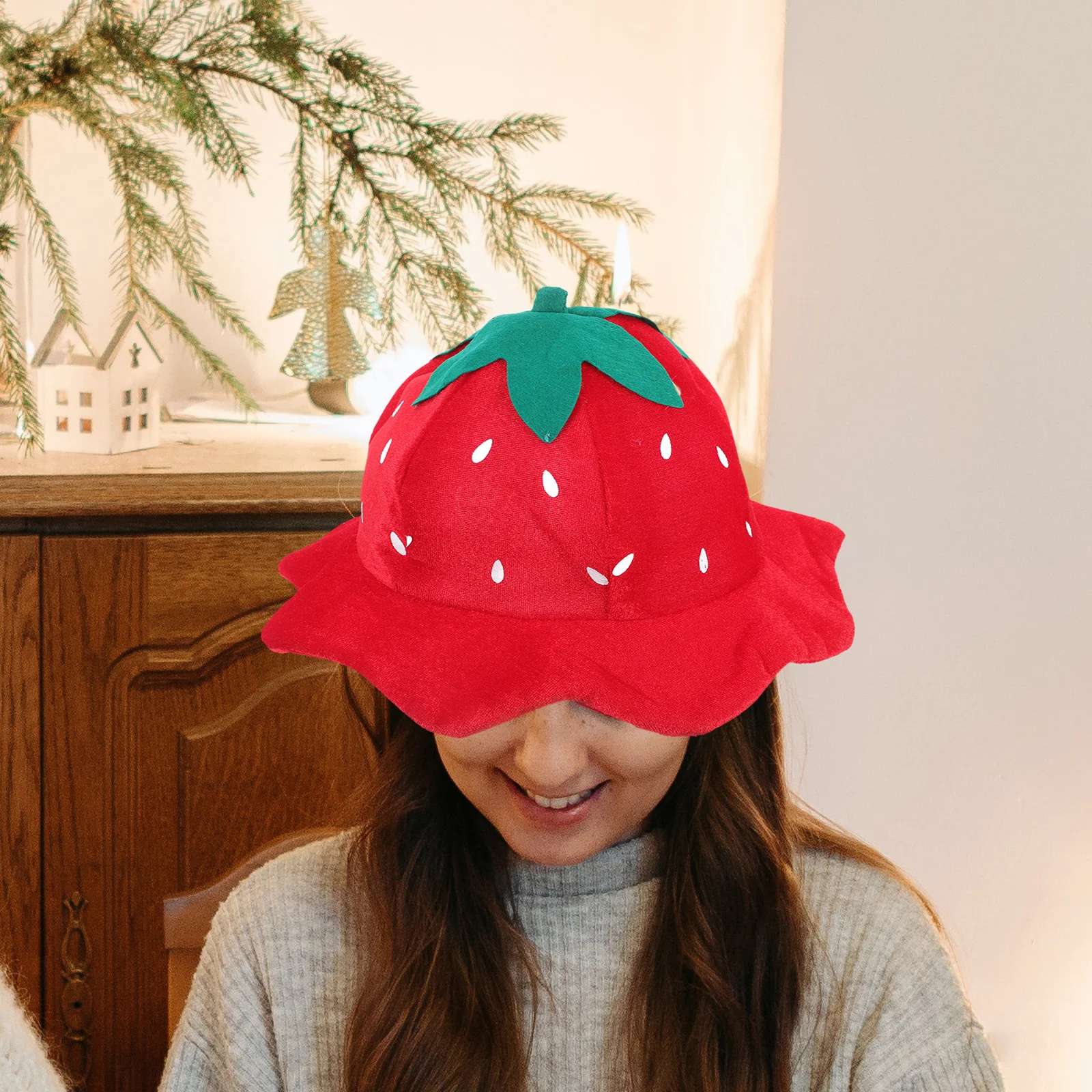 

Carnival Strawberry Hat Festive Party Headgear Cute Decorative Hat for Adults Kids Halloween Costume Whimsical Accessory