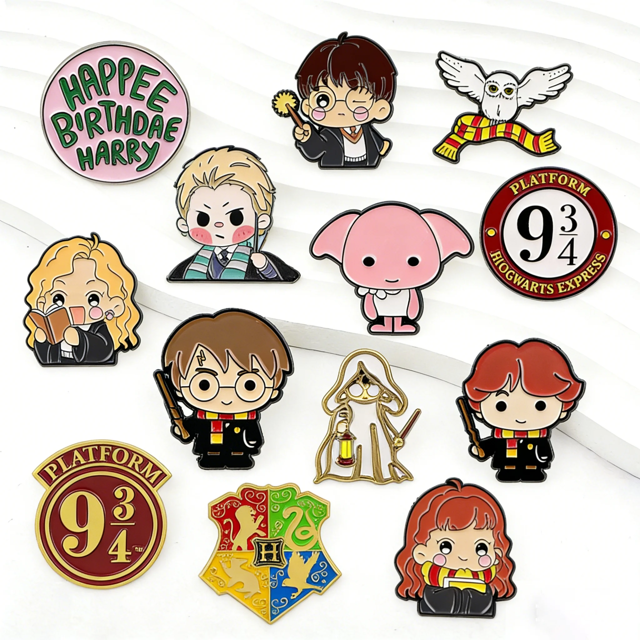 Pins de Esmalte e Broches Fofos de Estudantes Mágicos para Mochilas, Jaquetas, Chapéus, Presentes de Coleção de Filmes e Acessórios de Cosplay