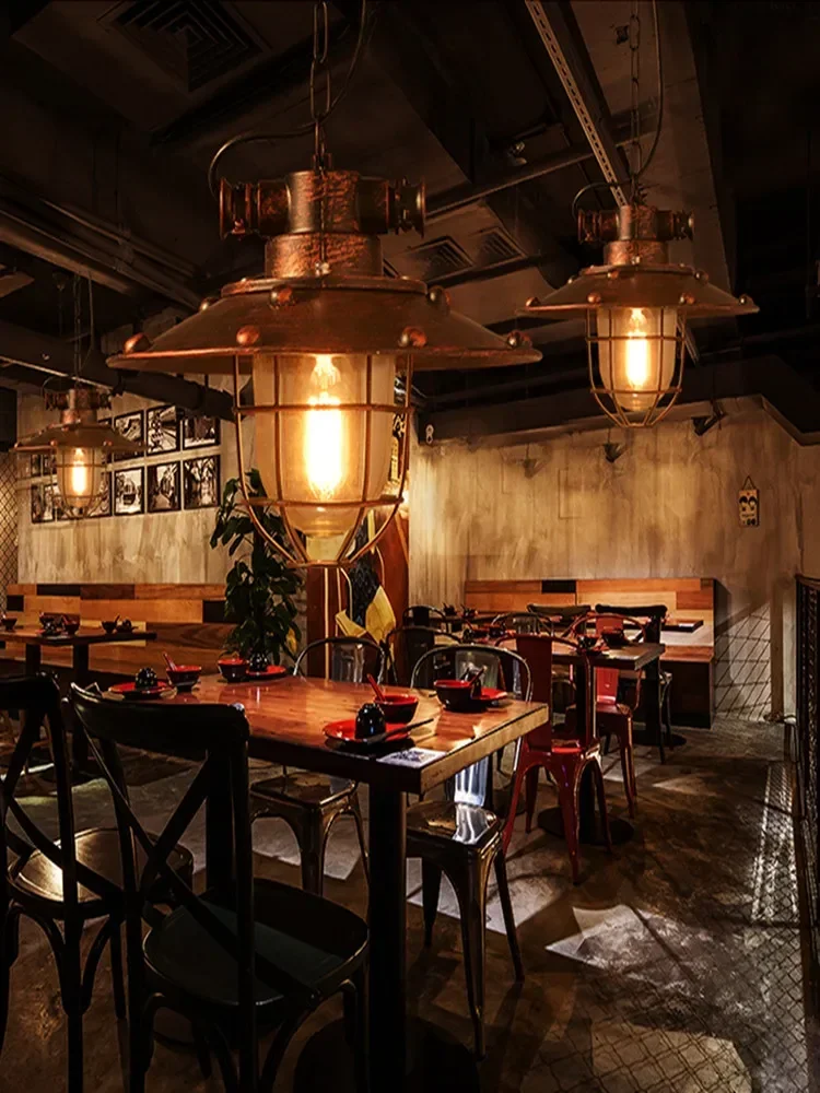 

ERTY American country style retro restaurant industry bar rotten wood living room European-style chandelier