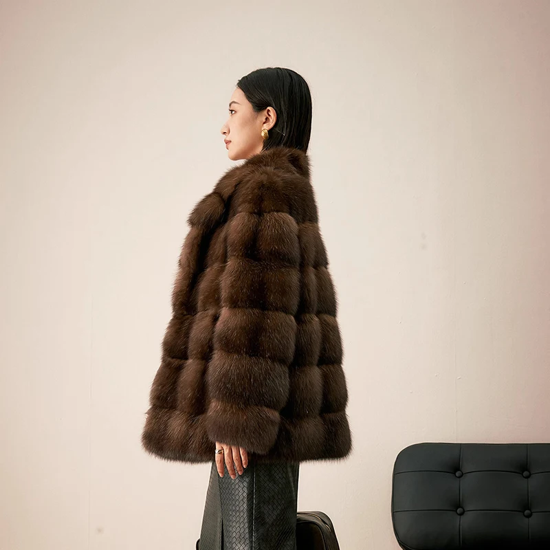 Kurtka zimowa damska Ftangaiur, płaszcz z prawdziwego futra norek rosyjskich, gipsówki, luźny krój, wykładany kołnierz, wysoki poziom luksusu, średniej długości, prawdziwe futro norkowe.