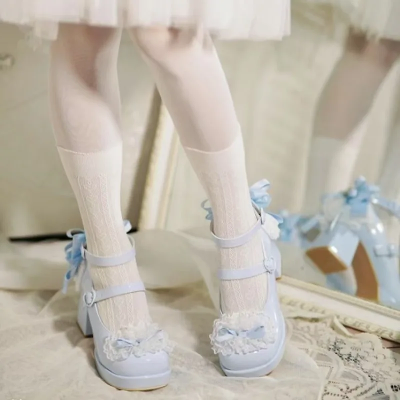 

Розовые, синие осенние туфли на одной платформе, женские модные туфли с круглым носком, на среднем каблуке, с кружевом и бантом, на одном ремешке, на платформе, нескользящая Мэри Джейн