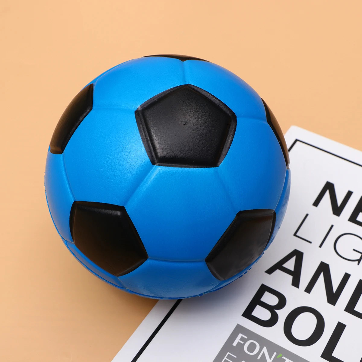 ฟองน้ําแข็งฟุตบอลกีฬาลูกของเล่นเด็กฟุตบอลคริสต์มาส PU เด็กวัยหัดเดินสําหรับเด็กวัยหัดเดิน