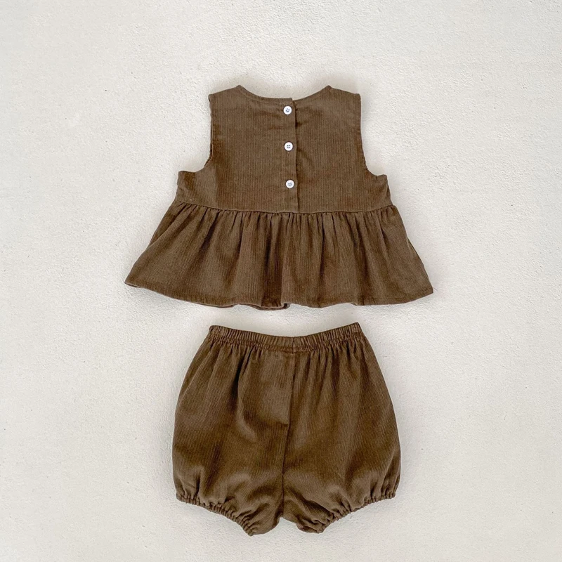 Autumn new baby clothing, 0-5 year old female baby, corduroy embroidered vest top pants set