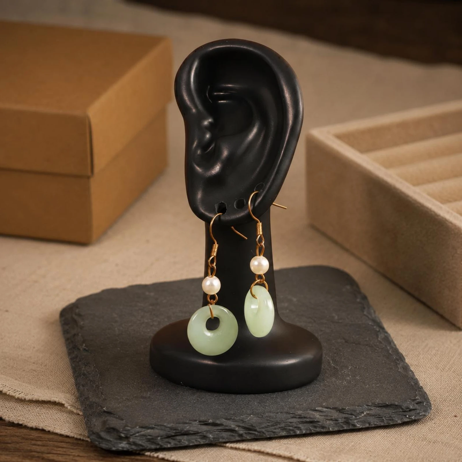 

Human Ear Display Stand PVC Ear Shaped Earring Stand Stable