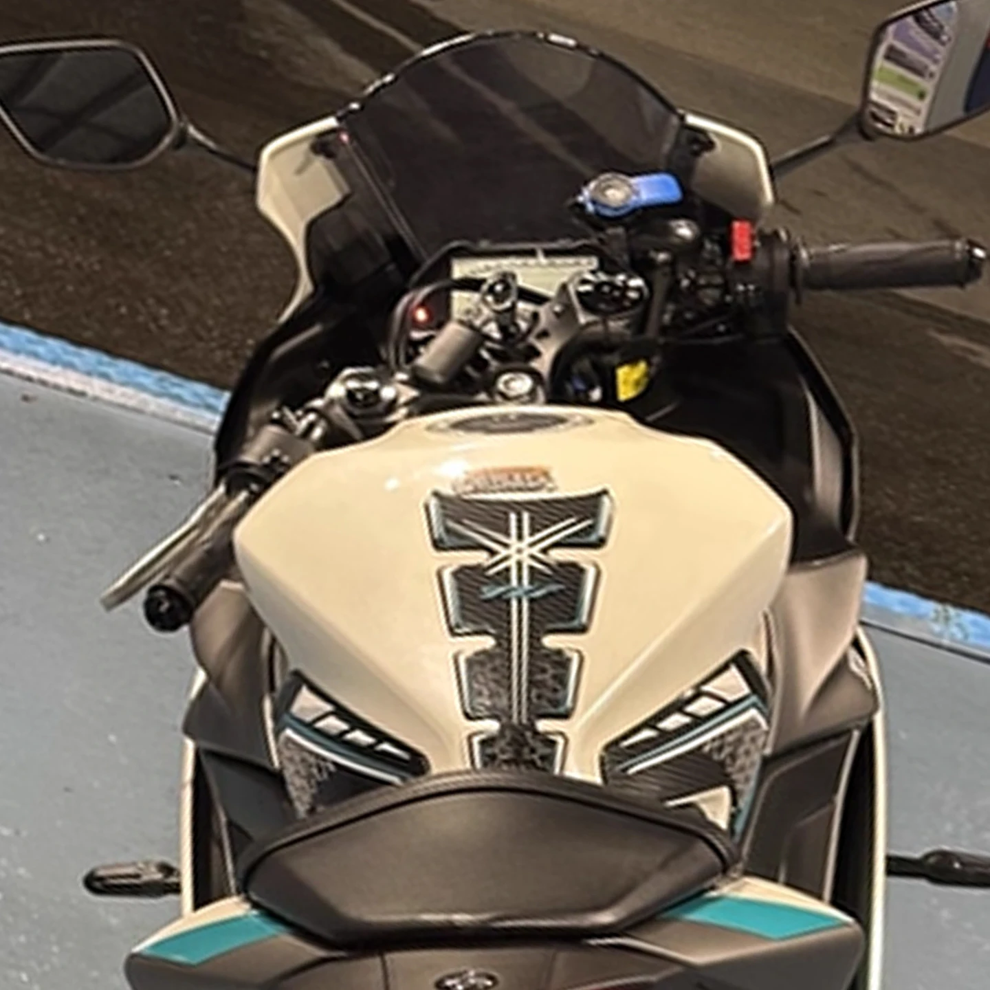 For Yamaha YZF R3 R25 2019-2025 YZF R3 R25 Motorcycle Sticker Anti-Slip Tank Pad Fuel Tank Stickers Knee Pad Modified Parts Tank