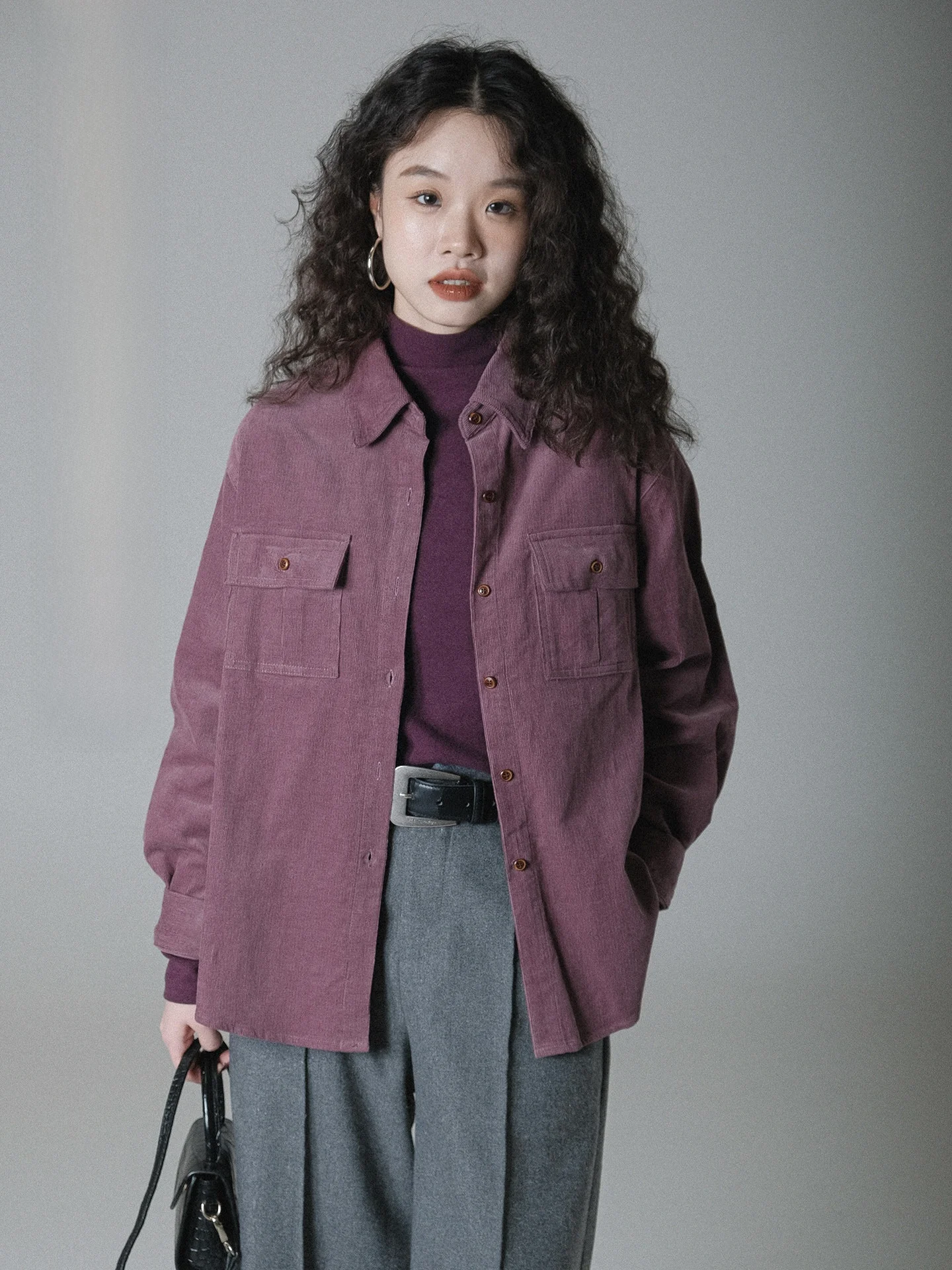 

IVY YANG Corduroy irt with Double kets Long Sve Turn-down Collar Casual Loose Fit Women's Cotton irt for Autumn