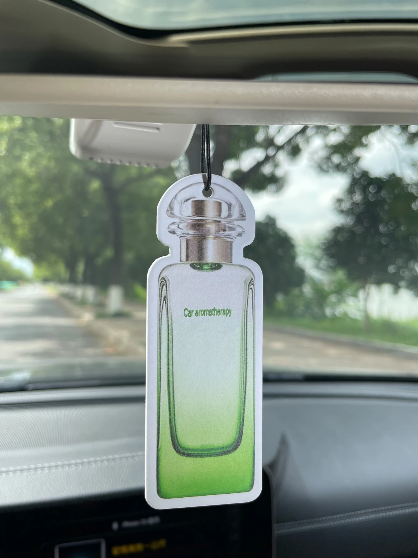 Deodorante per Auto a Forma di - Perfume La Fragrance recensione e prezzo