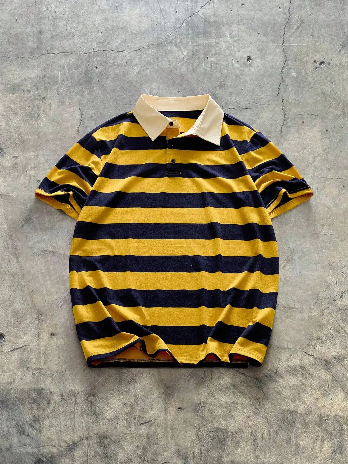 

Мужская поло-футболка в желто-синюю полоску с контрастным воротником, повседневная, с коротким рукавом