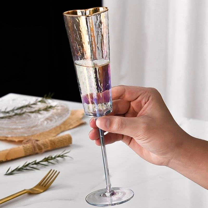 

1Pair Elegant Heart Shape Champagne Flute Goblet Gold Rimmed High Stem Glass Cup Wine Drinking Glass for Parties best sale