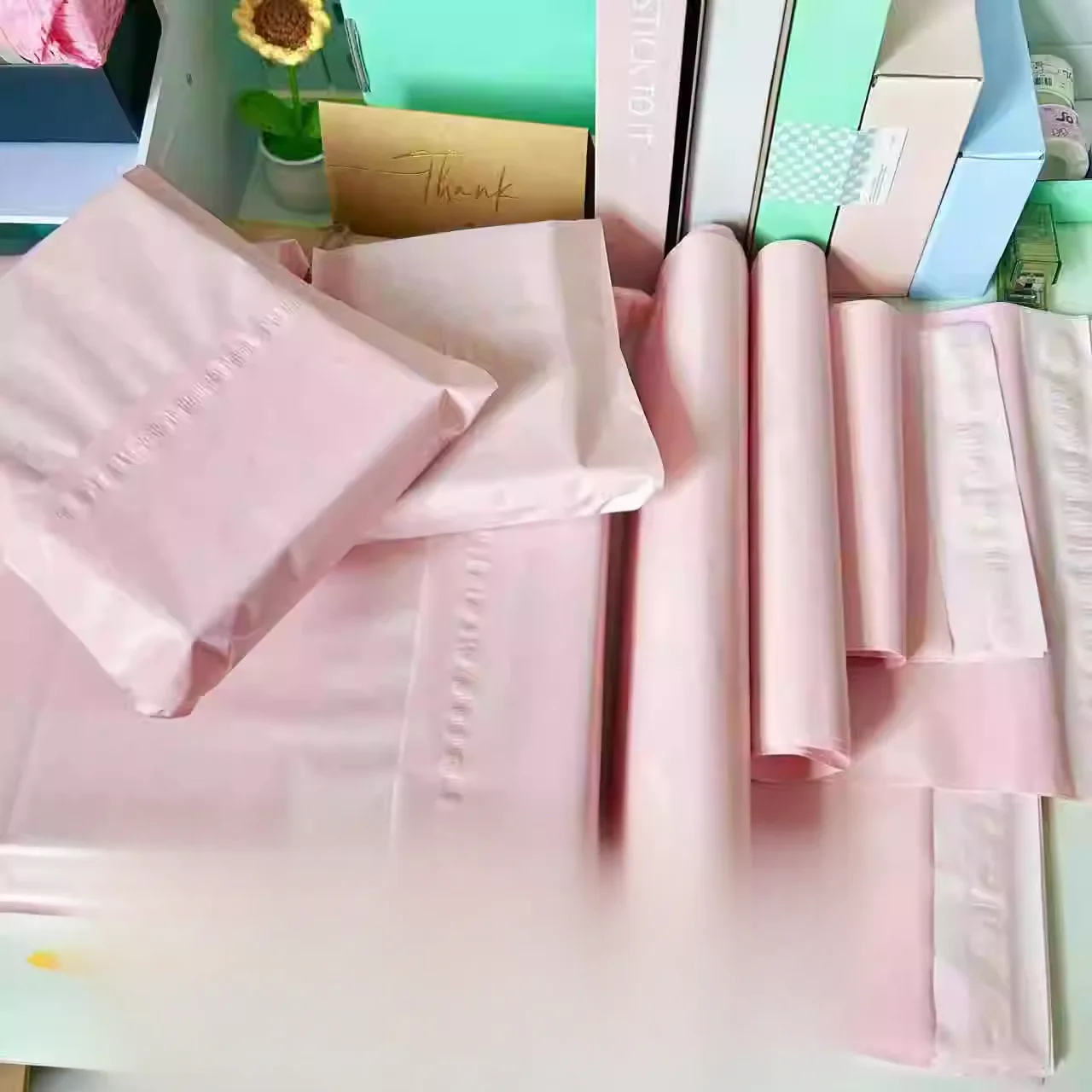 Shipping Bags for Business Packing Express Poly Bags Waterproof Parcel Mailers Light Color