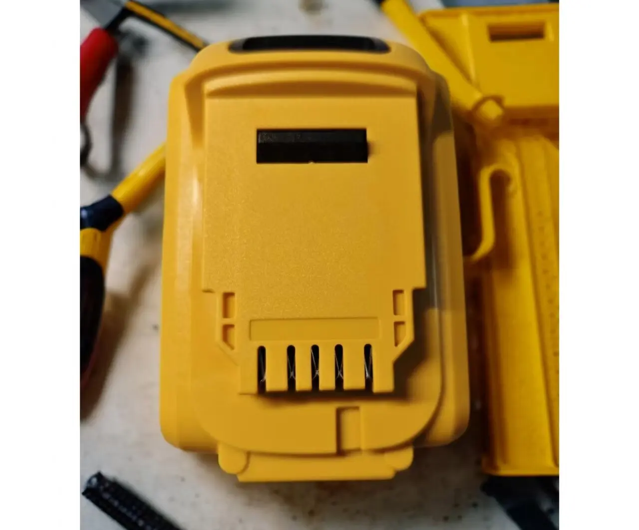 

CE Certified Brand Cells | Factory Direct Lithium Batteries | Small-Batch OEM | Fit Original Chargers & Tools