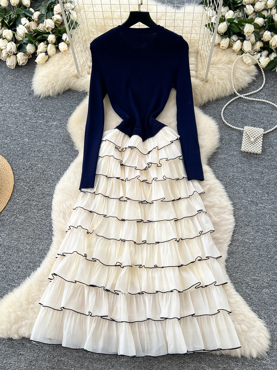 Vestido E de Malha com Manga Longa e Decote Redondo, Estampa Floral, Vestido de Camadas Estilo Bolo, Adequado para o D...