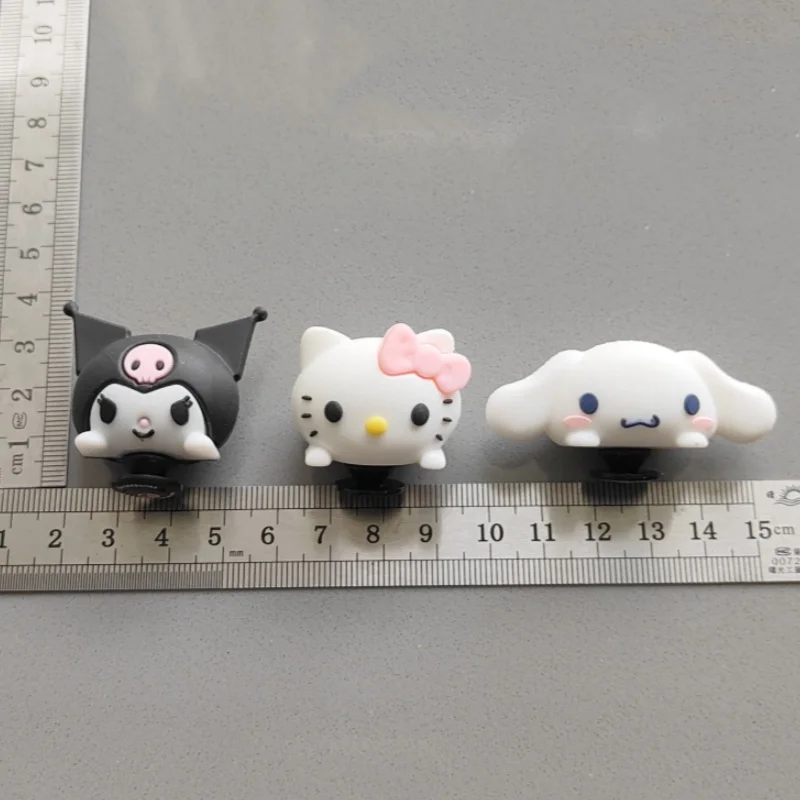 Adornos de zapatos 3D Cinnamoroll Kuromi Hello Kitty, bonitos Clips de zapatos Sanrio para zapatos con agujeros, sandalias, zuecos, accesorios DIY
