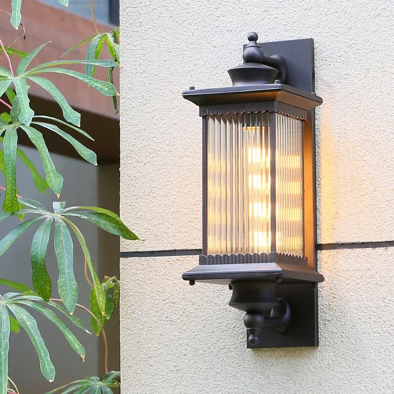 Outdoor wall lamp villa garden courtyard balcony simple exterior wall lamp outdoor waterproof super bright gate solar lamp
