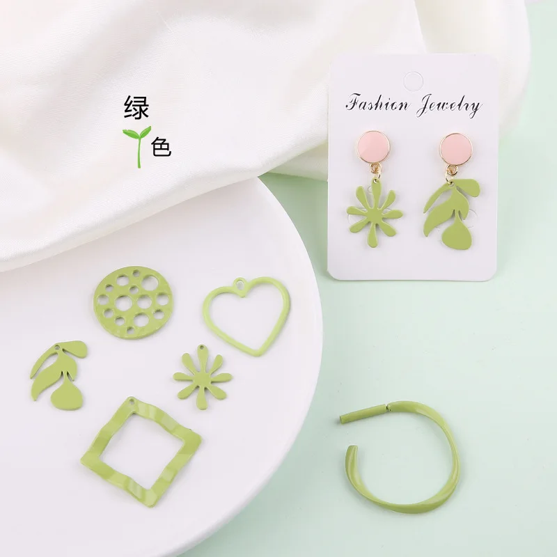 1pcs Diy Jewelry Small Fresh Earrings Simple Forest Love Circle Leaves C-shaped Ins Green Leaves Female Keychain Charms