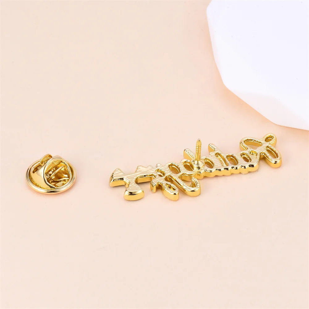 Harong “radiology” Enamel Pin Classic Delicate Medical Gold Plated Lapel Badge for Doctor Nurse Friends Jewelry Gift