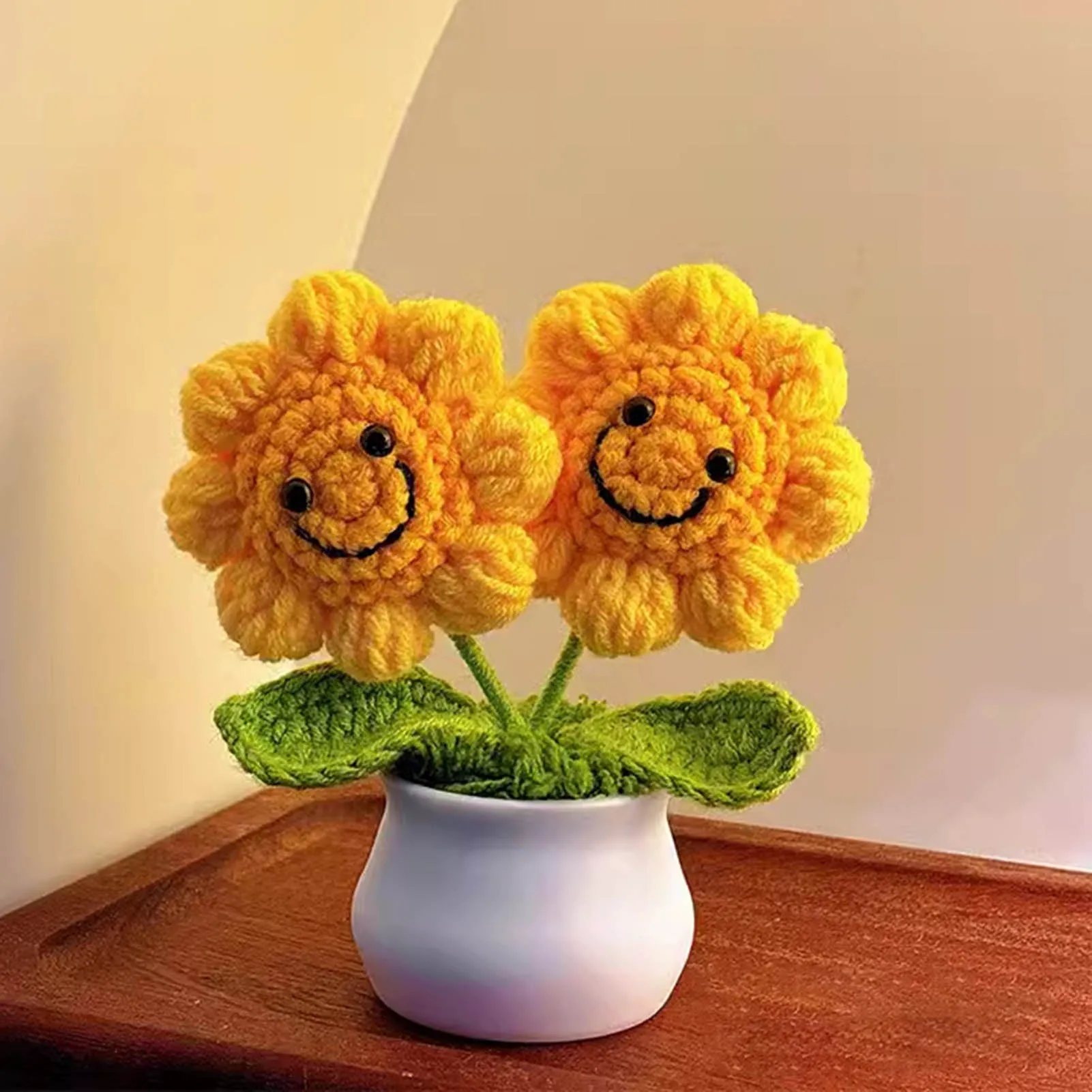 Handgefertigter gehäkelter Sonnenblumenstrauß, Auto-Innendekoration, Stricken, Topfblume, kreatives Handwerk, Geburtstagsgeschenk für Frauen und Kinder – Detail 8