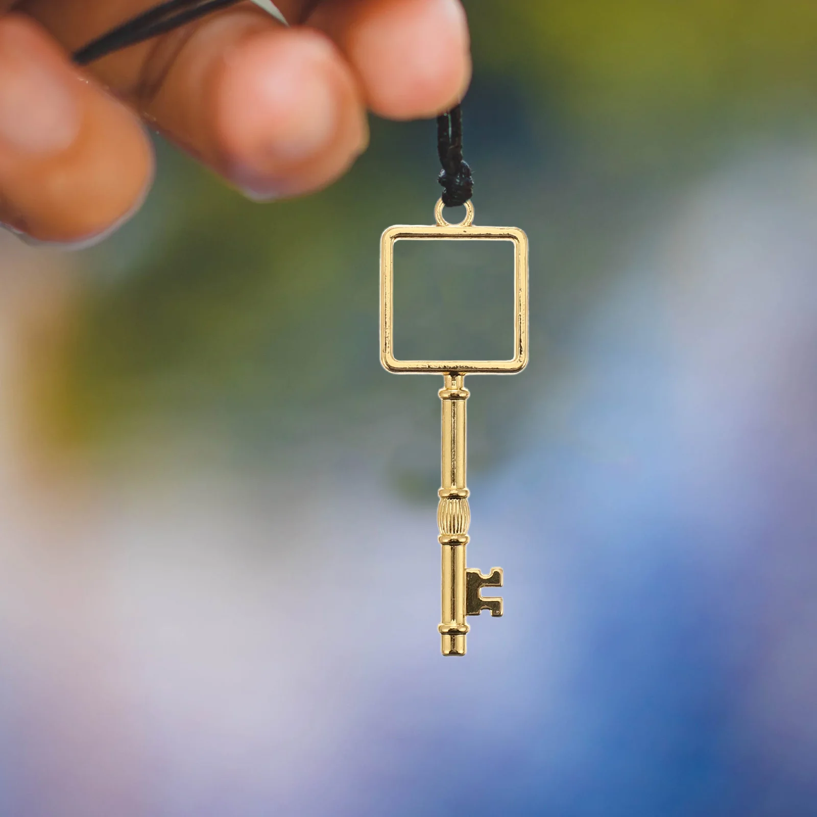 

6 Pcs Jewelry Cute Charms for Making Necklace Open Frame Pendant Bezels Metal Pendants Golden Elderly