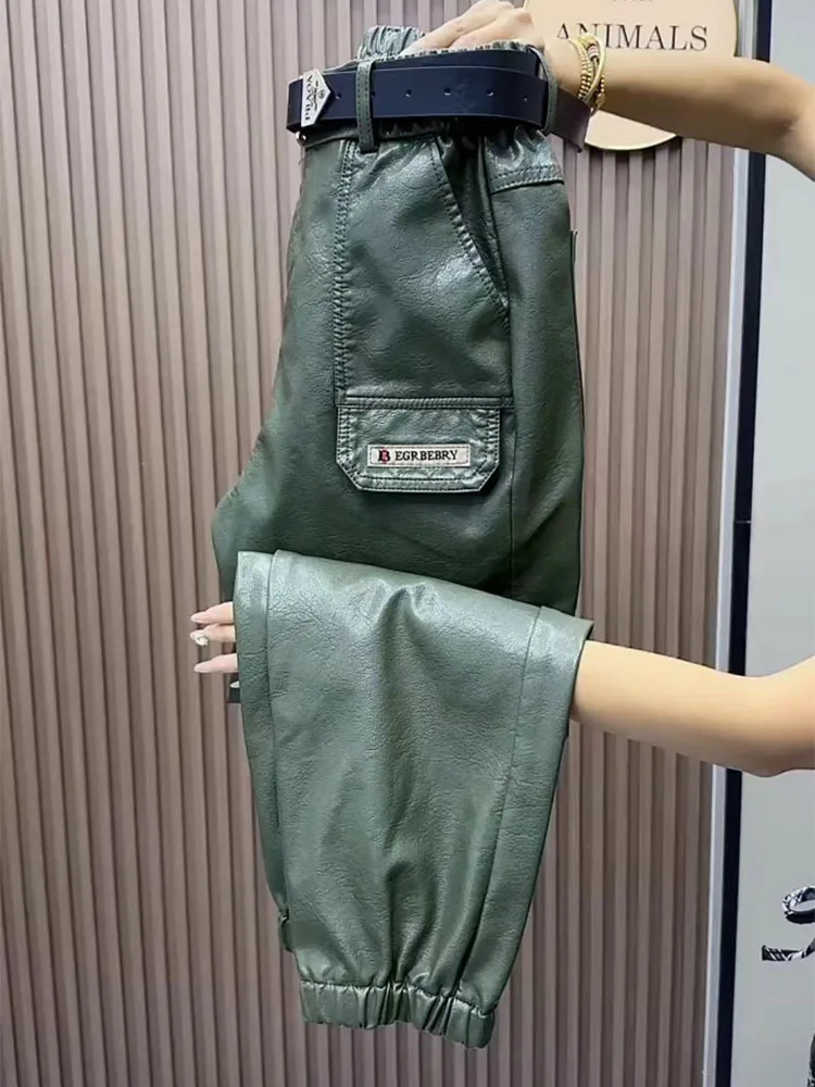 Pantalones Cargo de cuero para mujer, pantalones clásicos de gran tamaño, decoración de bolsillo, tendencia de moda, Departamento oscuro, otoño e