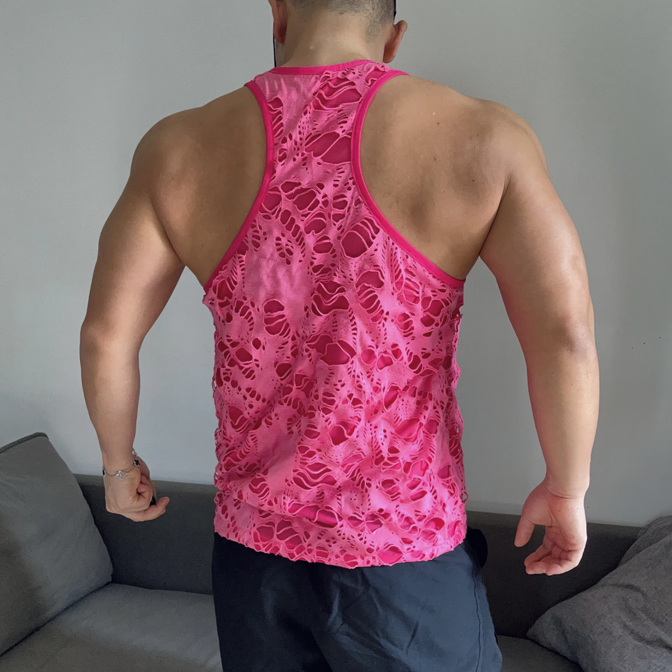 Summer Pink Sexy Kam Shoulder Perforated Hollow Tank Top with Thin Shoulder Straps Sleeveless Sports Fitness Muscle Men T-shirt