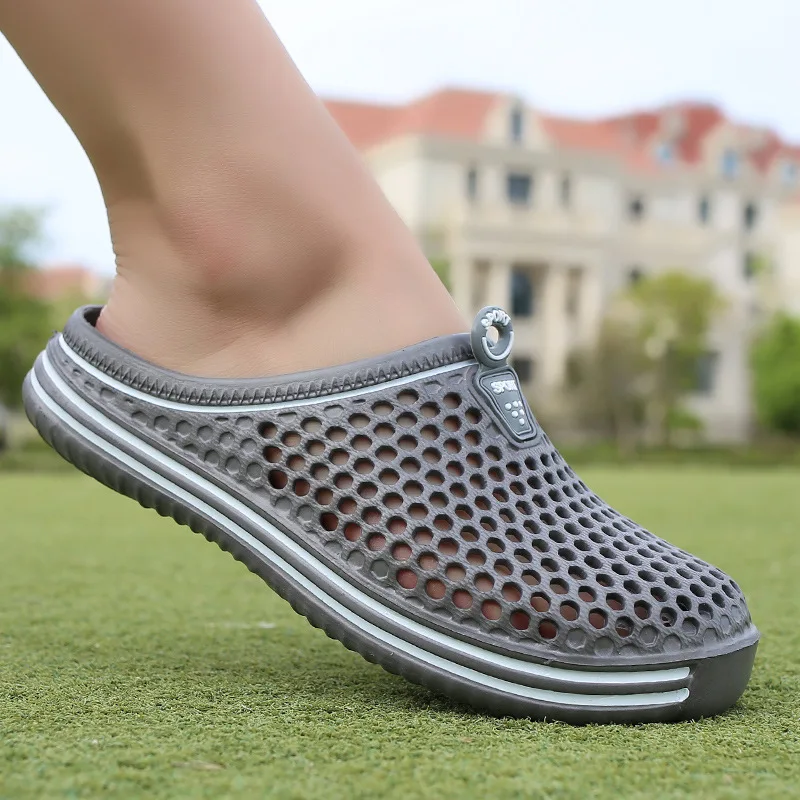 Sandales de plage respirantes évidées pour hommes, pantoufles d'extérieur décontractées, sandales d'eau pour hommes, tongs, sabots diapositives, été, nouveau, 2024