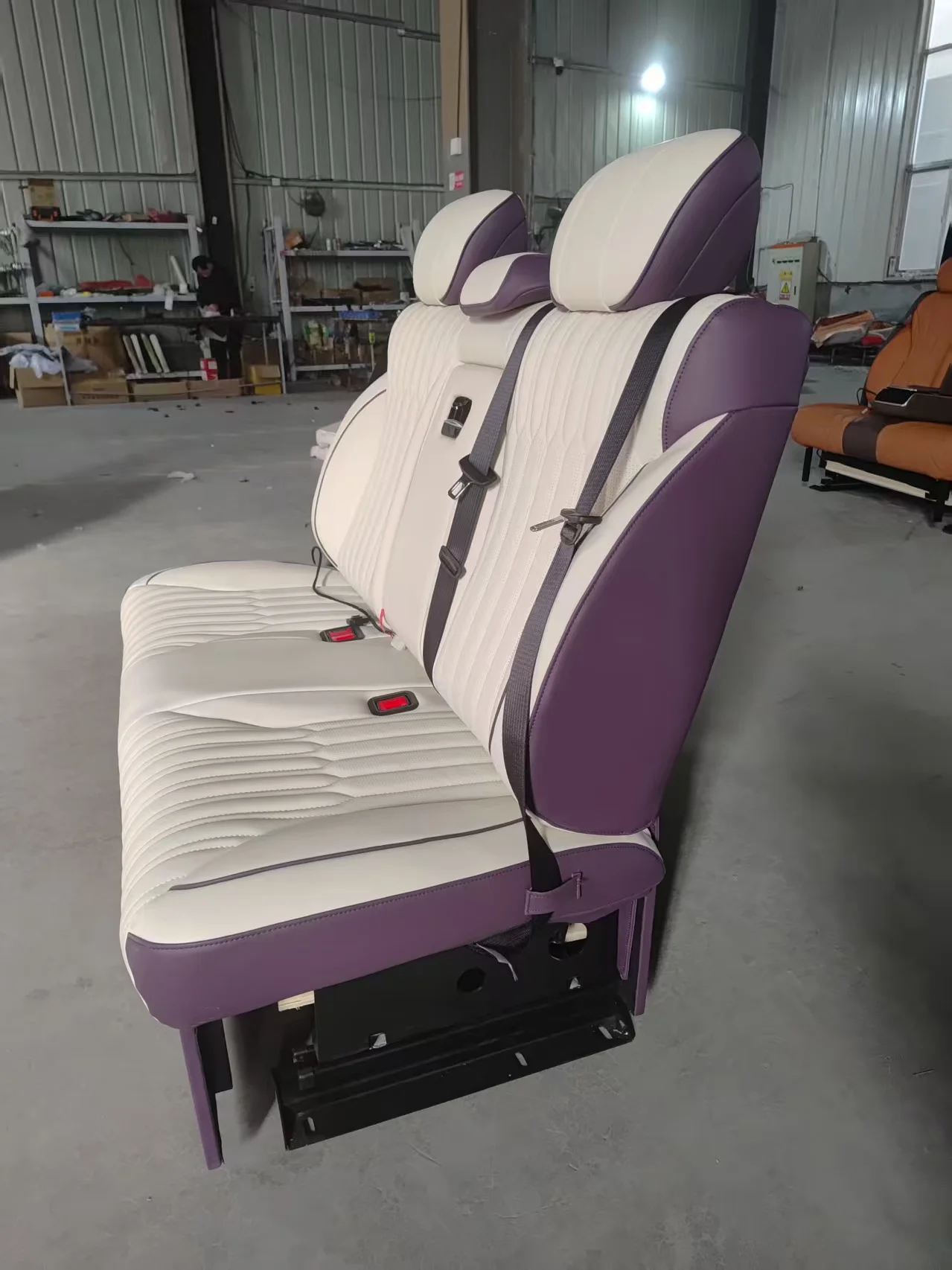 

Electric Luxury VIP Leather Modified Car Seats Rear Seat Sofa Bed Interior For Enhanced Comfort