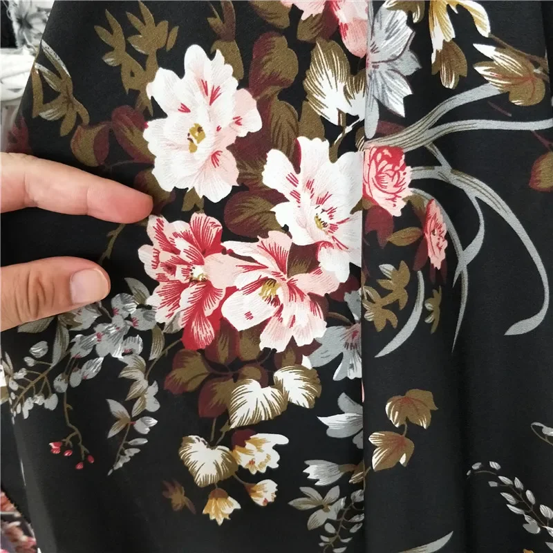 Nowa modna sukienka w kwiaty Tkanina nieprzepuszczalna Lekko rozciągliwa spódnica do spodni Tkanina Cosplay