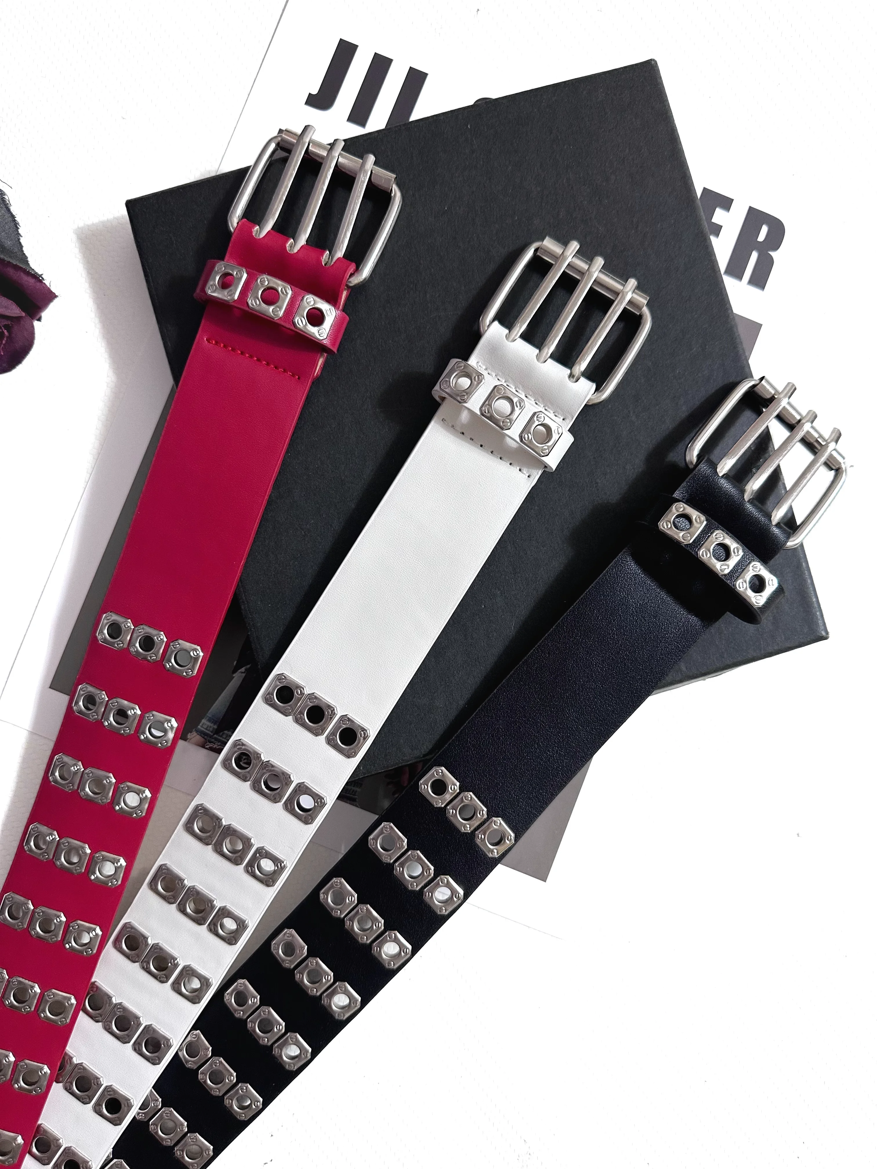 Corsetto in pelle PU con rivetti vintage da donna Cappotto con fascia da smoking femminile Cintura per abito Decration Cintura larga punk J1465