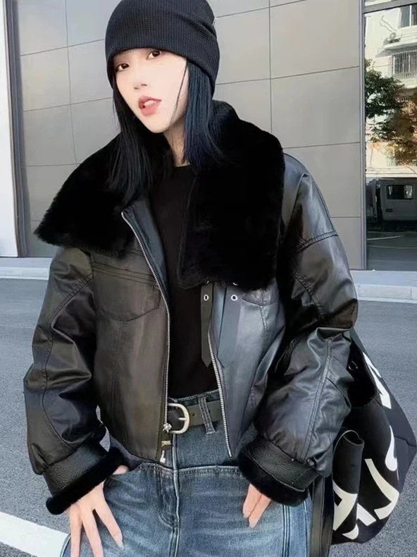 Haining Autumn Winter Thickened Warm Short Black Leather Jacket Women's Coat with Large Fur Collar Loose Style Commute Style