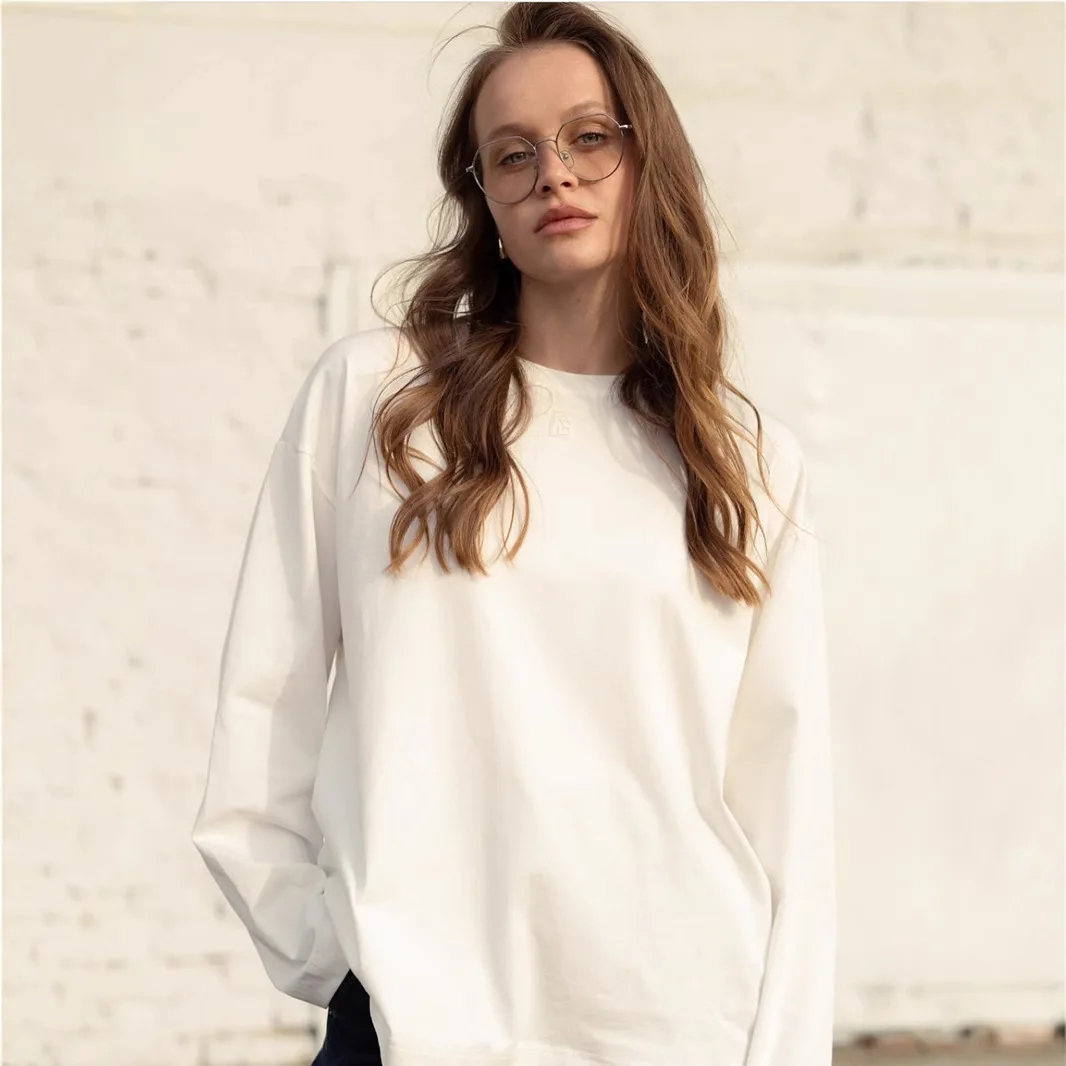 

Новинка весны 2025 года и однотонная женская футболка с длинными рукавами, свободный базовый топ из чистого хлопка с круглым вырезом