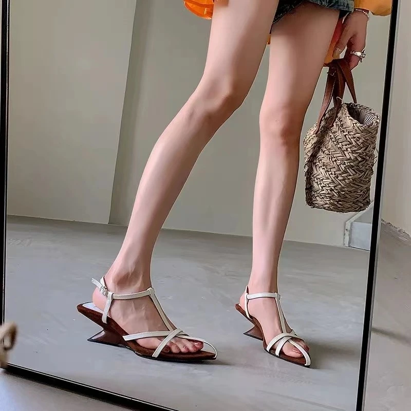 

Женские сандалии 2025, новая мода, узкий ремешок, плоский каблук, острый носок, пряжка на щиколотке, Zapatos Muje, женские туфли-гладиаторы