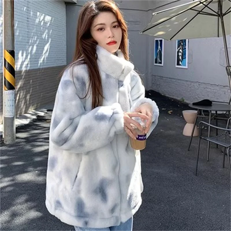 

Thickened and Warm Lamb Add Coat Women's 2024 Winter New Korean Edition Loose Long Sleeved Standing Neck Add Versatile Top