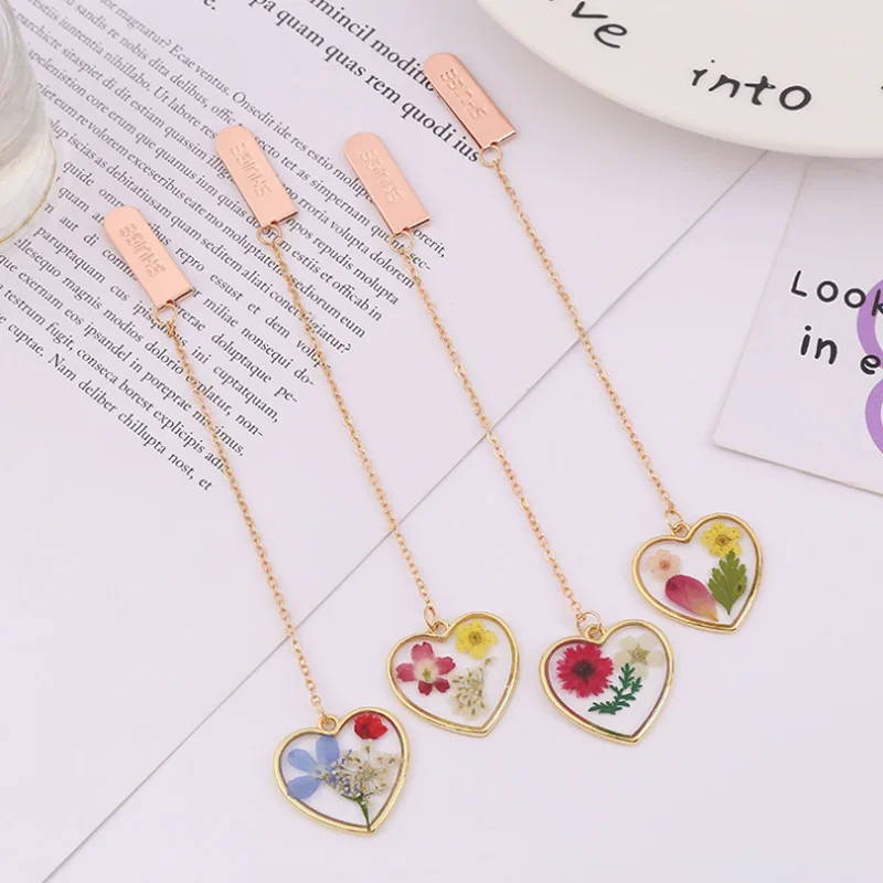 2pc Kawaii Heart Embossed Bookmark Metal Hollow Art Exquisite Book Mark Page Folder Student Supplies Portable Reading Stationery