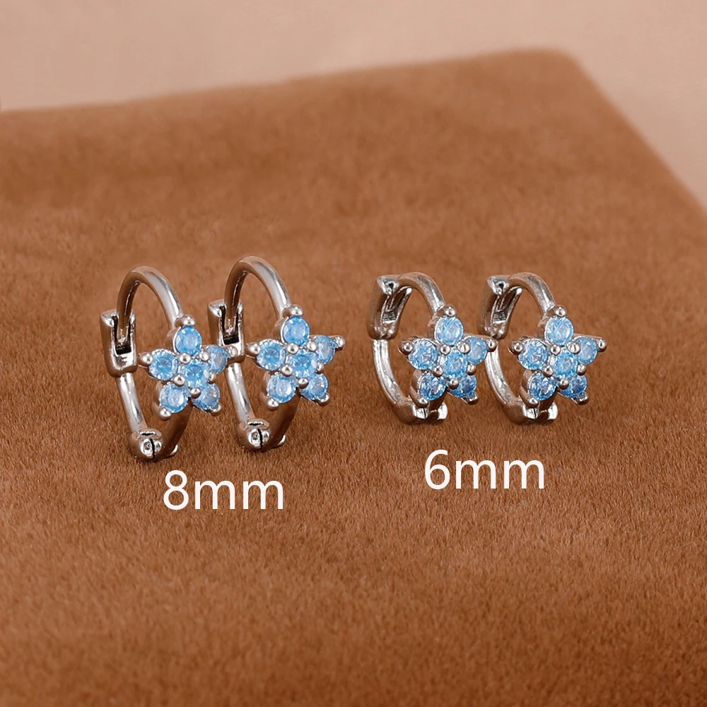 2er-Set schlichte, modische Blumen-Huggie-Creolen 6MM 8MM mit kleinen Zirkonia-Kristallen für Knorpel- und Ohrstecker-Piercings – Detail 2