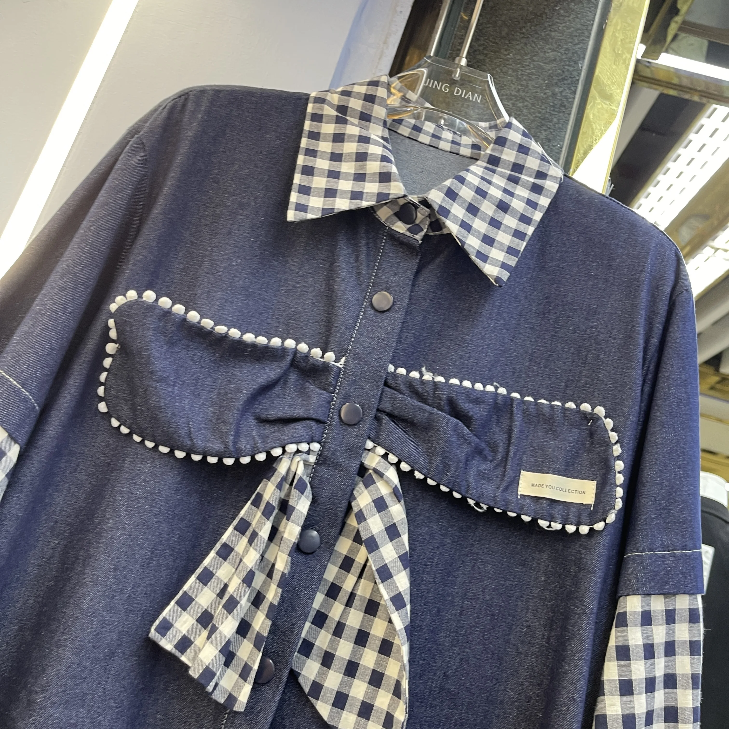 Europejska, uniwersalna, wyszczuplająca koszula robocza damska w kratę z kokardą, w stylu color-block, luźna kurtka, modna.