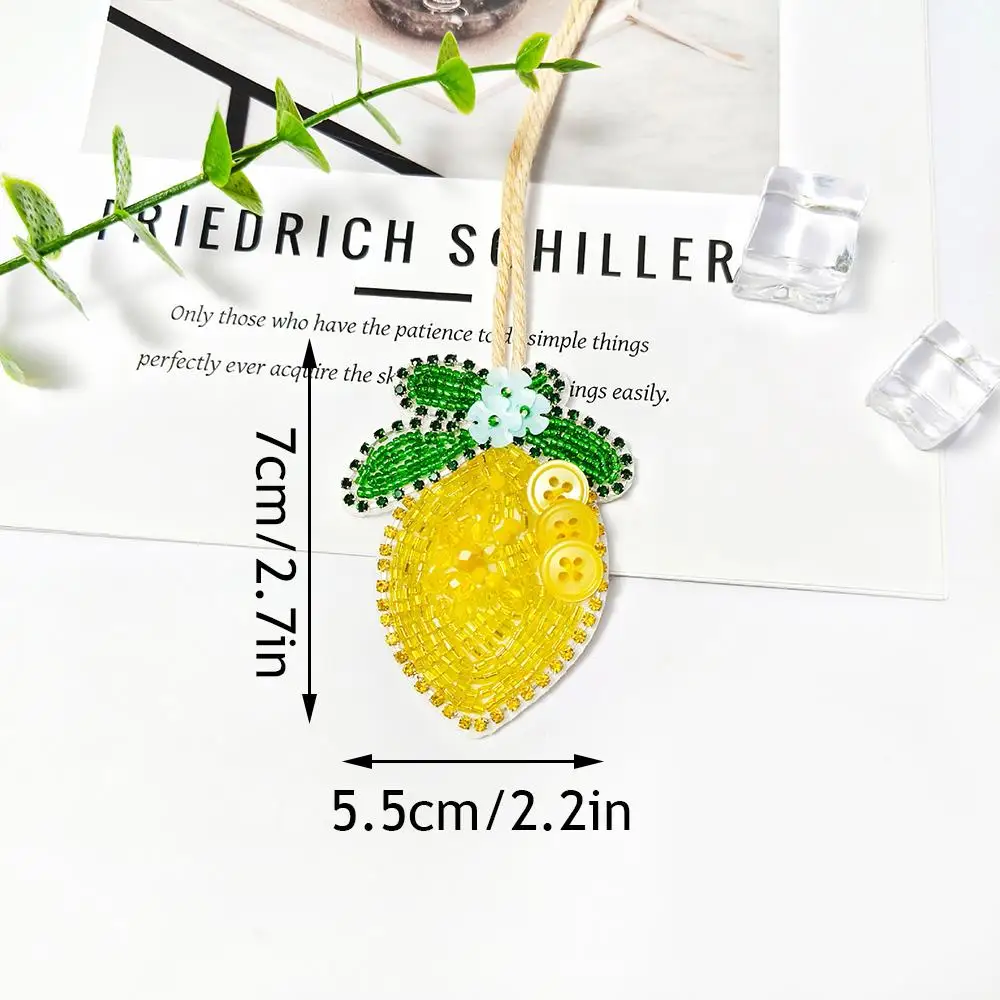 便利なバッグストラップかわいい吊りロープパッチカラフルなバッグペンダントビーズ縫製ペンダントフルーツシリーズ装飾甘いバッグチャーム