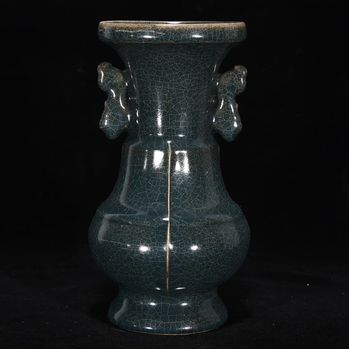 

Song Dynasty Xikou Official Kiln Double Handle Vase
