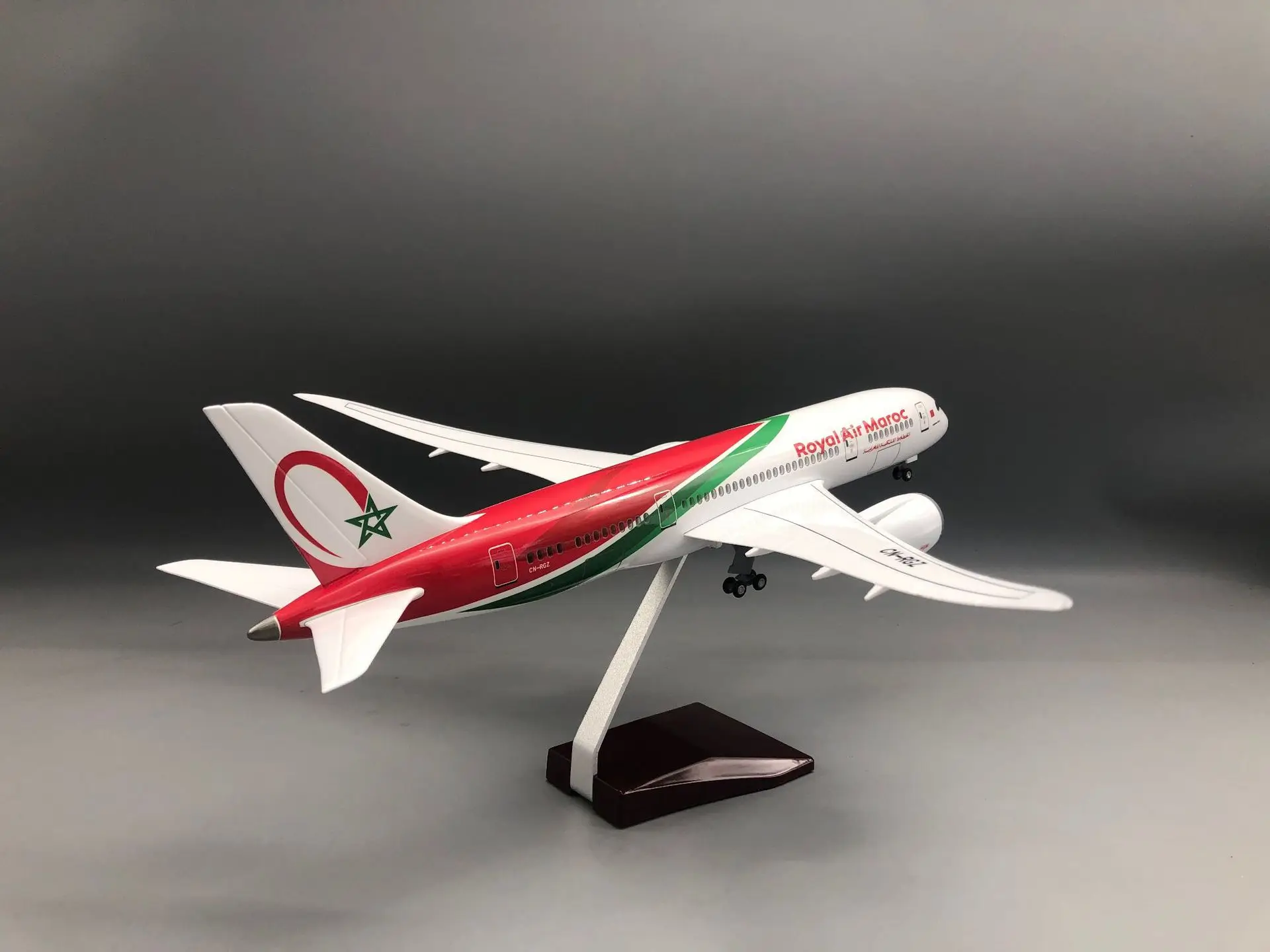 B787 Royai Morocco Airways Resin 43cm Aircraft Models 1/130 Scale Diecast Airplanes Realistic Static Decoration With Lights Base