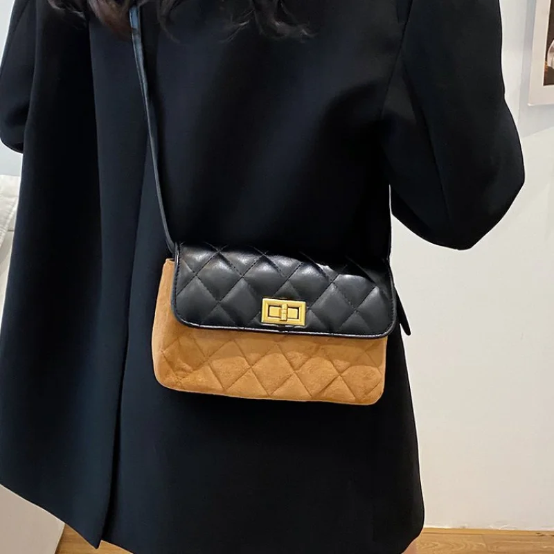 

Ladies Hand Bags Made Of Fine Leather Featuring Classic Paris Style And Casual Vintage Chic Look​