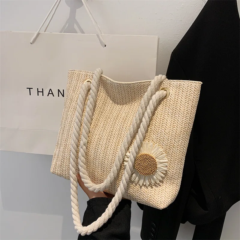 

Large Capacity Woven Bag for Women, New Trendy and Fashionable One Shoulder Underarm Bag, Casual and Stylish Hand-held Bags
