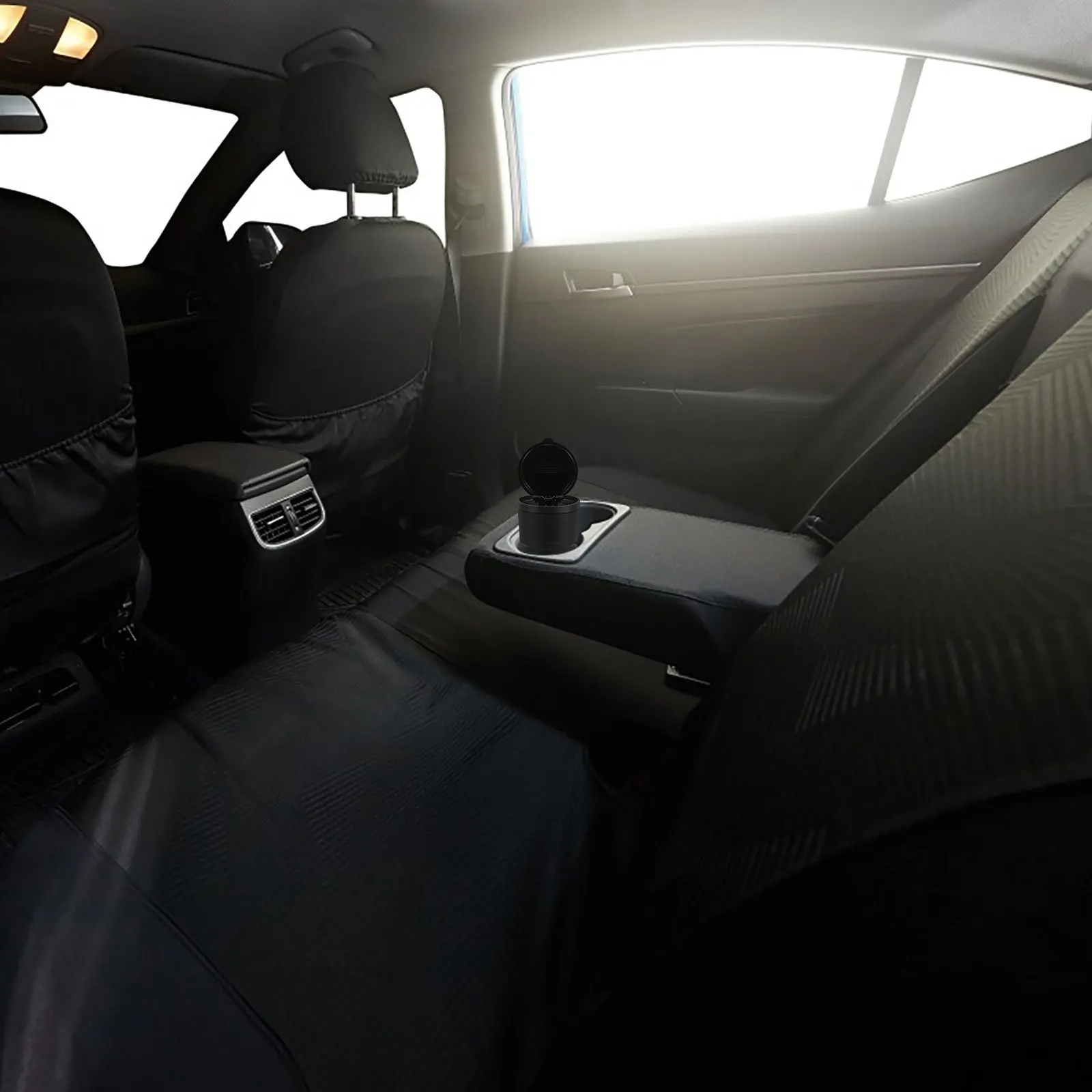 منفضة سجائر السيارة Pbt Abs مادة سعة كبيرة لمنع الرائحة تصميم أنيق للاستخدام المنزلي في السيارة سجائر متعددة الوظائف