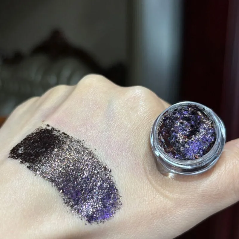 Cold Field Black And Red Chameleon Scale Eyeshadow Cream Glitter