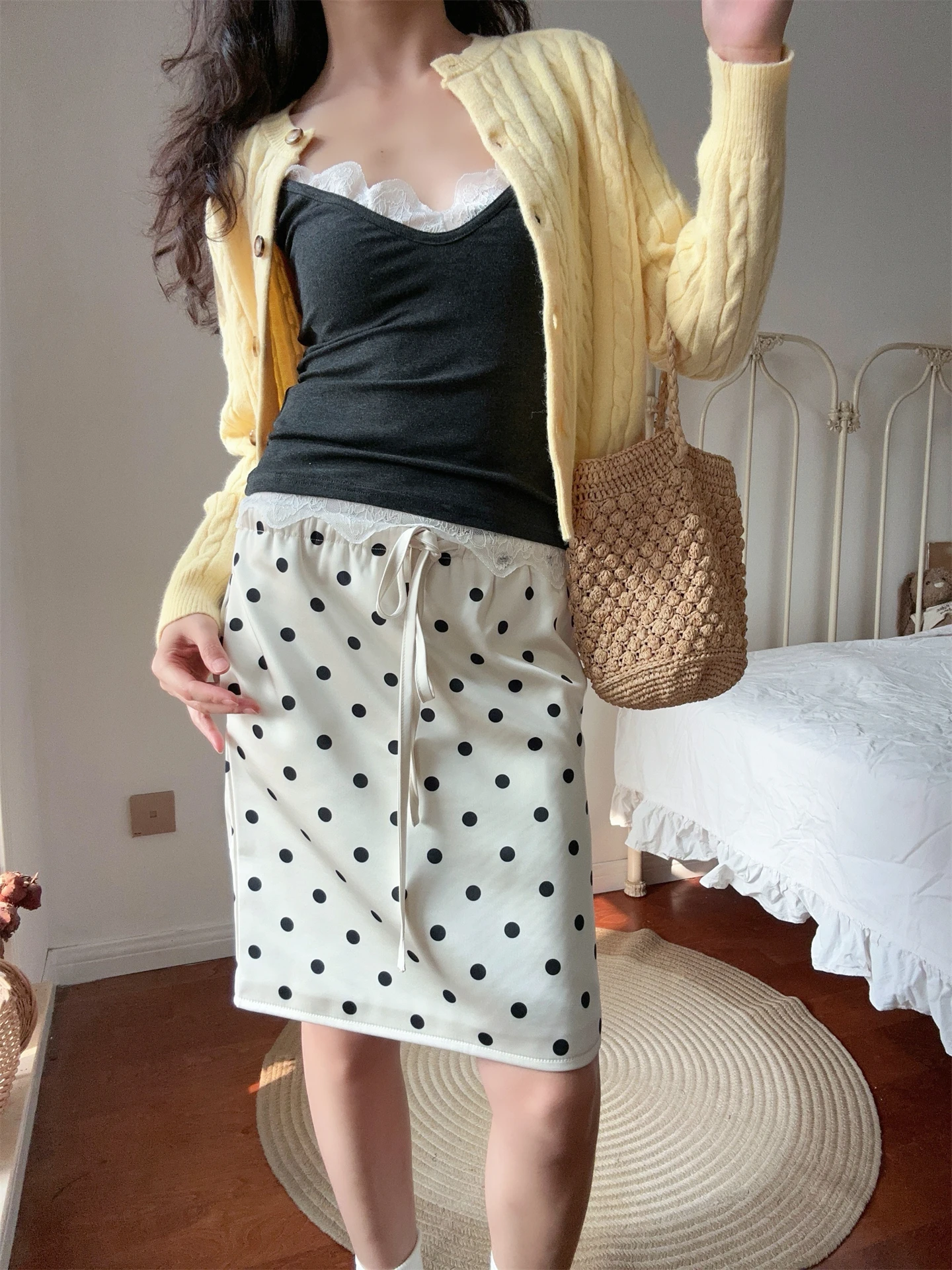 

Elegant Retro Polka Dot Print Drawstring Low Waist Half Skirt Satin Luster Midi Skirt French Style Soft Gloss Inner Lined H-Line